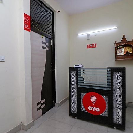 โอโย 10663 โฮมสเตด Hotel โนอิดา ภายนอก รูปภาพ